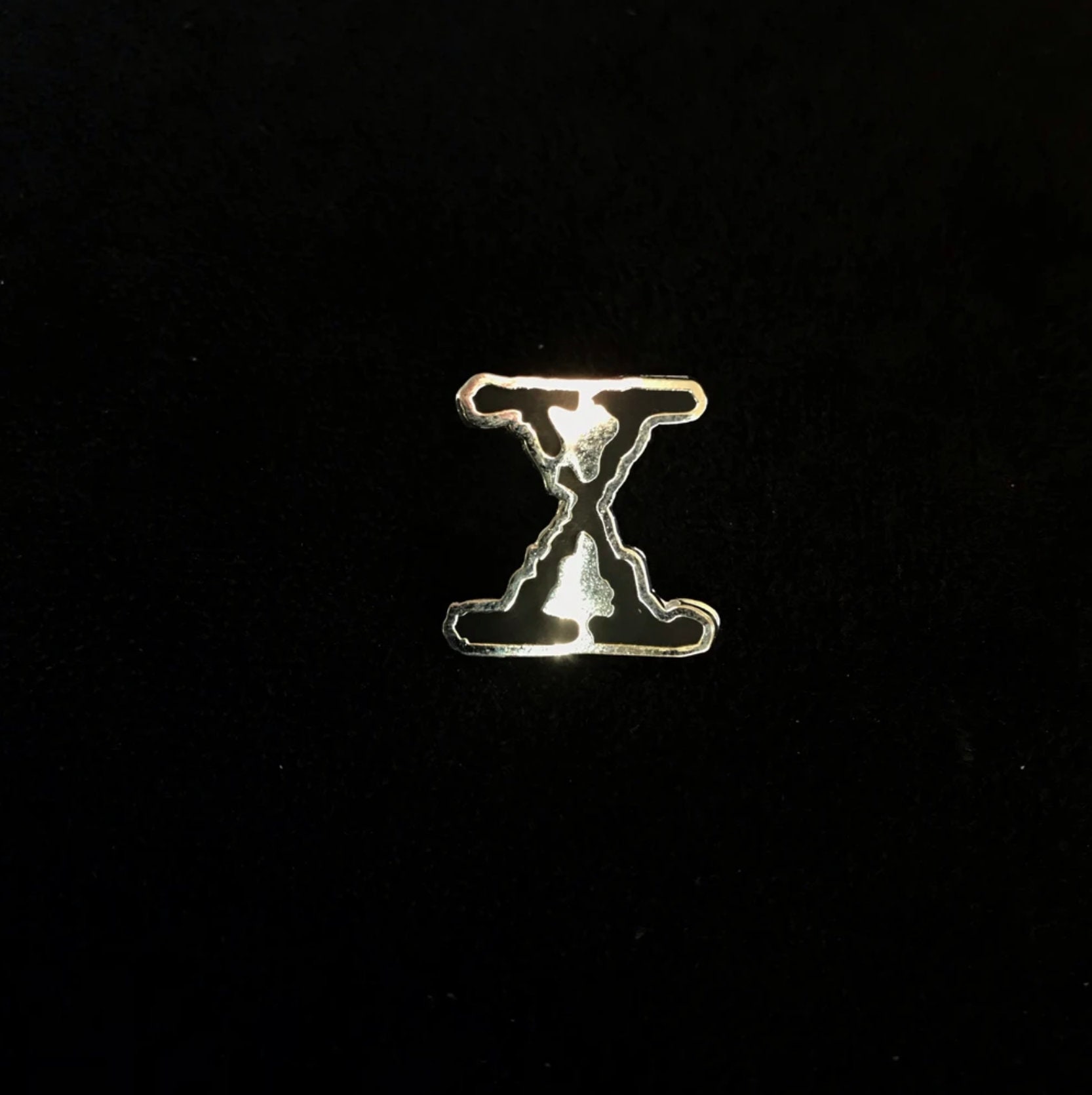 XFILES I Want To Believe hard enamel lapel pin