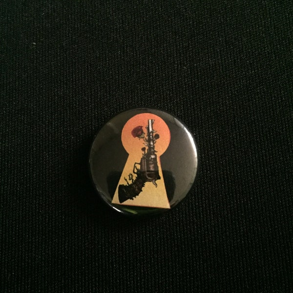 Handmade The Dark Tower Gunslinger Stephen King 1" Button Lapel Pin