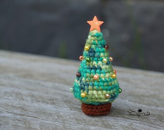 Tiny Christmas tree plushie - Miniature Christmas tree - Xmas desk decoration