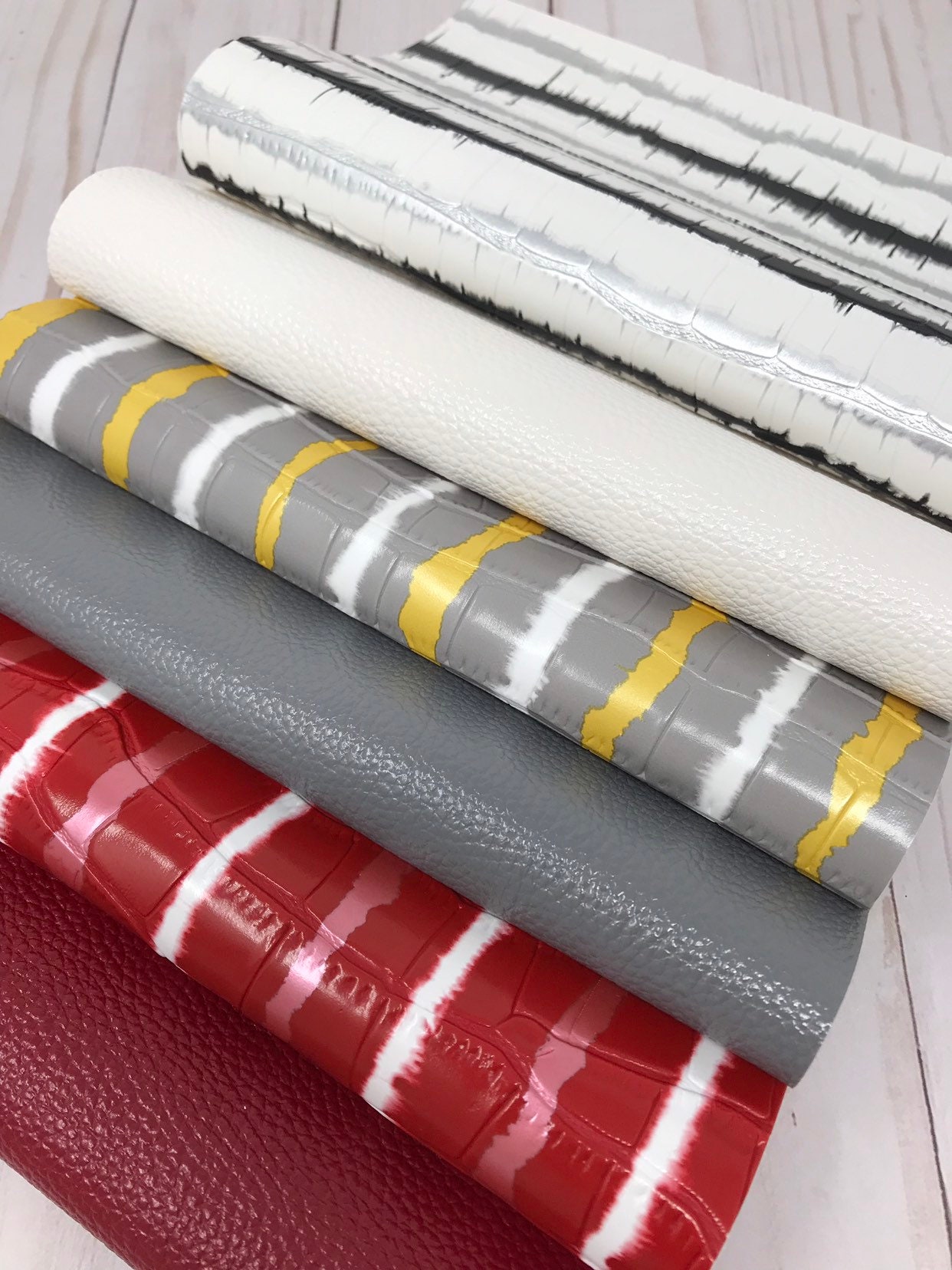 Alligator Texture Faux Leather Sheet: Solid Color Craft & Hair Bow ...