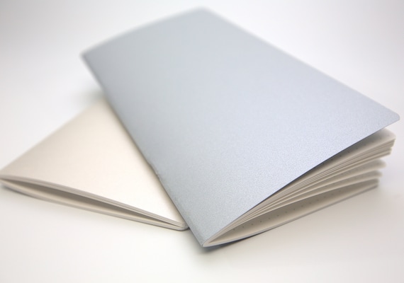 N019: Metallic Shimmer Cover Bright White Paper 118 GSM Black Paper 89 GSM 40 Pages Notebook