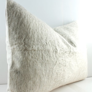 White Kilim Lumbar Pillow 16x24, Vintage handwoven kilim lumbar pillow, decorative lumbar pillow, Turkish white kilim lumbar