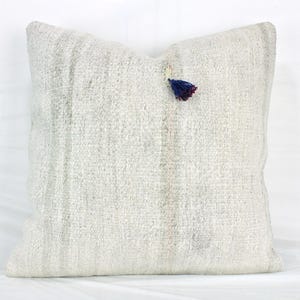 Turkish Hemp Kilim Pillow 20x20,Kilim throw Pillow, Vintage Handmade kilim pillow,Decorative Turkish Hemp pillow cover for Sofa,White Pillow