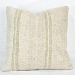 Turkish Hemp Kilim Pillow 20x20,Kilim throw Pillow, Vintage Handmade kilim pillow,Decorative Turkish Hemp pillow cover for Sofa,White Pillow