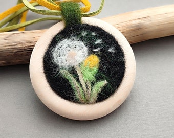 Wool necklace Dandelion necklace Felted necklace Felt flowers necklace Felted flowers Felted pendant Felted Dandelion Necklace for women