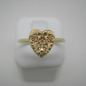 Antique 14 carat gold heart ring