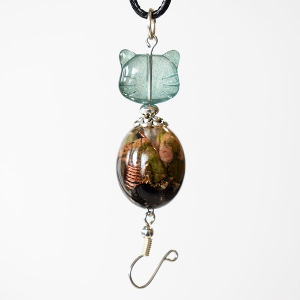 Pendentif chat,Orgonite,Quartz,Shungite,Tourmaline œil de chat,Tourmaline noire,Cuivre,Métaux, Création artisanale de Françe. 102723