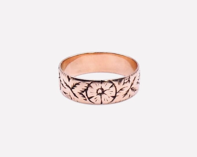 Antique engraved rose gold 9kt band, rose gold band with floral motif engraving surrounding the ring, beautiful victorian rose ring.