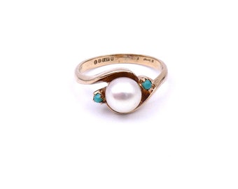 Vintage pearl ring, set with two turquoise gems on a 9kt gold band, june birthstone gift, vintage promise ring.