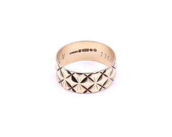 Vintage gold ring, patterned gold band in 9kt gold, a wide gold band hallmarked from 1972-3.