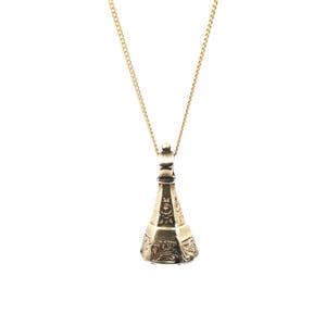 Antique fob, a small gold cased fob with a bloodstone terminal on a gold plated chain, antique wax seal.