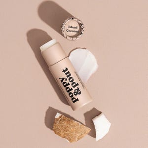 100% Natural Jumbo Lip Balm, Island Coconut Flavor, Leaping Bunny Certified, Cruelty-Free, Poppy & Pout