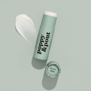 100% Natural Jumbo Lip Balm, Sweet Mint Flavor, Leaping Bunny Certified, Cruelty-Free, Poppy & Pout