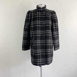 Vintage 90s plaid coat, plaid wool jacket, 1990s plaid jacket, plaid wool coat, grey plaid jacket, blanket coat, winter plaid coat