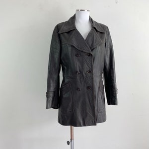 trench en cuir marron vintage des années 70, veste en cuir croisée, manteau en cuir marron, trench-coat marron, veste en cuir des années 1970