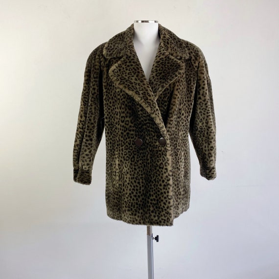 Vintage leopard faux fur coat, cheetah coat, anim… - image 1