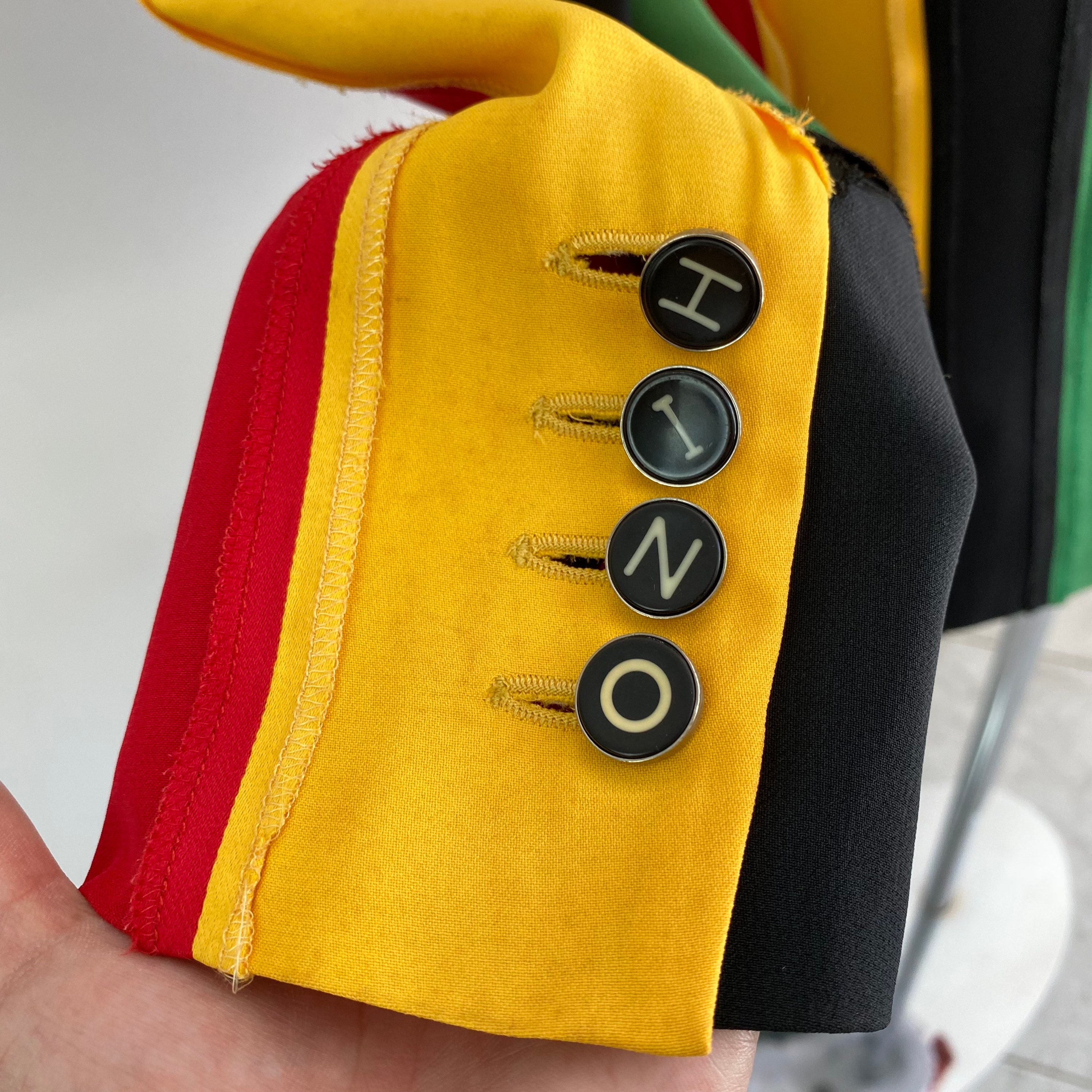 MOSCHINO スカート 40 カラフルボタン イエロー　モスキーノ MOSCHINO スカート 40 カラフルボタン イエローモスキーノ