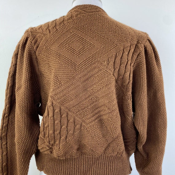 Cardigan tirolese in lana marrone - image 6