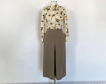 Vintage 70s Floral Parrot Blouse: Beige Polyester Wingtip Collar