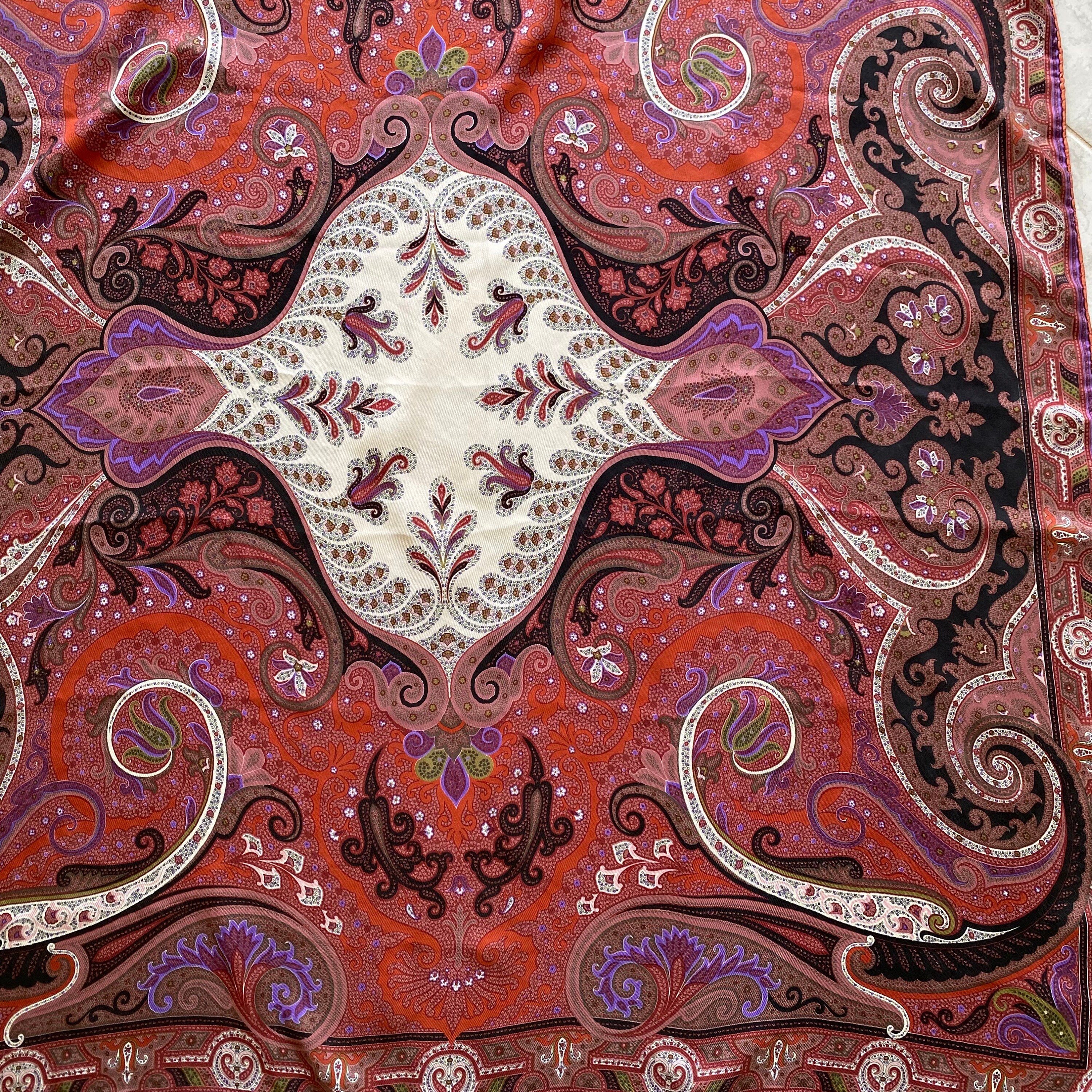 スカーフ Etro Pure Silk Jodhpur Scarf With Multicolored Pattern Etro Pure Silk Jodhpur Scarf With Multicolored Pattern | THE