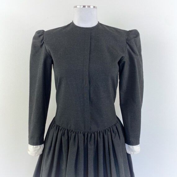 Vestito in lana grigia vintage anni 90. - image 4