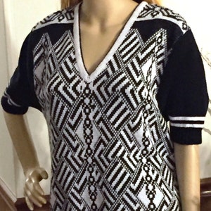 43 Summer Top Trio w/ V and Round Neckline (Audio Tutorial for Passap E6000 Knitting Machine) Short-Cut Shapings (R)