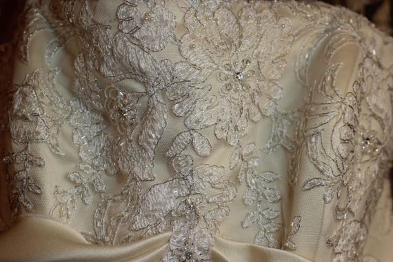 New size 10 Maggie Sottero's couture wedding gown… - image 6