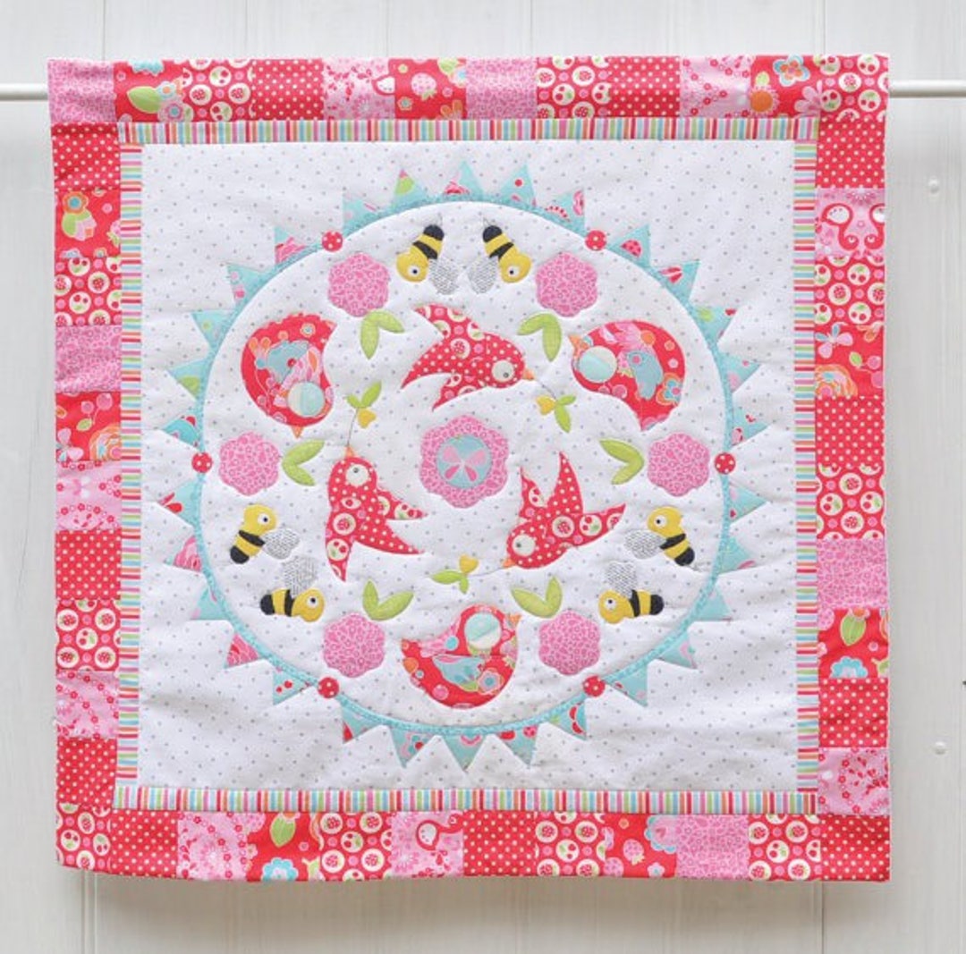 Quilt Pattern. BIRDS & THE BEES Pattern Applique Mini Quilt by Claire  Turpin Design. Measurements Are 30 Square Wall Quilt. -  Australia