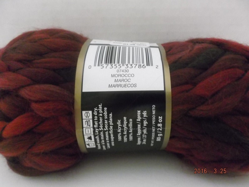 Bernat Really Big yarn. Two colors, Grand Canyon and Morocco. Morocco