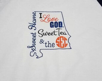Aangepaste Embroidered volwassen Raglan Tee - ik hou van God, zoete thee en de SEC-Sweet Home Alabama