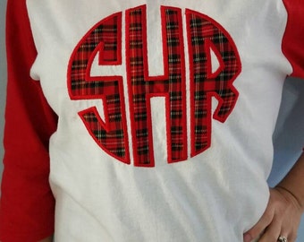 Dames Raglan honkbal Tee met Plaid cirkel opgestikte Monogram