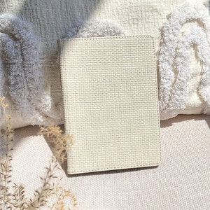 Personalized Beige Woven Leather paperwhite 6.8 case All kindle paperwhite 2021/2022 case kindle case paperwhite cover kindle 10th 11th image 2
