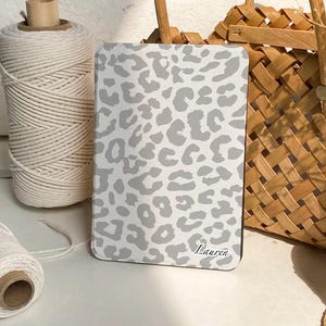 Custodia per Kindle da 7" con stampa leopardata, custodia per Kindle Paperwhite 2024, custodia per Kindle Paperwhite da 6,8", custodia per Kindle di 12a e 11a generazione, custodia per Kobo, regali per la mamma