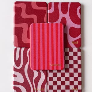 Rote Serie Personalisierung Alle Neue Kindle 12.Generation 2024 Hülle Paperwhite 2021 Abdeckung 6.8 Hülle Kobo Clara Hülle Weihnachtsgeschenke für Mama Bild 2