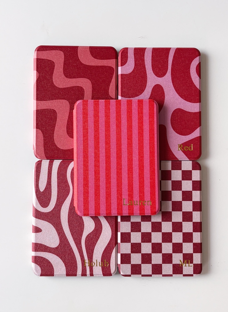 Rote Serie Personalisierung Alle Neue Kindle 12.Generation 2024 Hülle Paperwhite 2021 Abdeckung 6.8 Hülle Kobo Clara Hülle Weihnachtsgeschenke für Mama Bild 2
