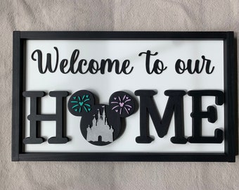 Interchangeable Mouse Home Sign: Seasonal Decor