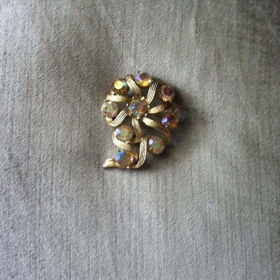 Kramer Marked Vintage Brooch Gold Flower with Sto… - image 3