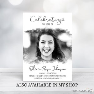 Pode incluir: Cart&atilde;o de mem&oacute;ria em preto e branco com o texto "Celebrating the Life of Olivia Rose Johnson". O cart&atilde;o inclui um retrato de uma mulher sorrindo e detalhes do evento: 15 de janeiro &agrave;s 10h, New Life Church, Memorial Street 35 e Loving Memory Lane 29.