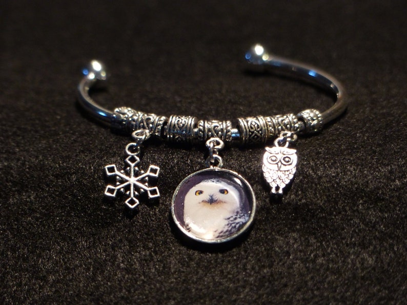 Photo charm bracelet\u2013 Snowy Owl \u2013 original digital photo charm \u2013 2.25\u201d diameter cuff bracelet