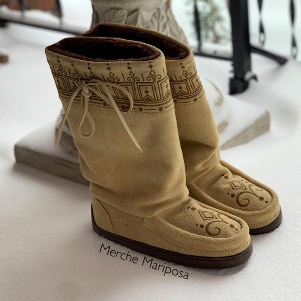 Size 7 Mukluks, design by Merche Mariposa