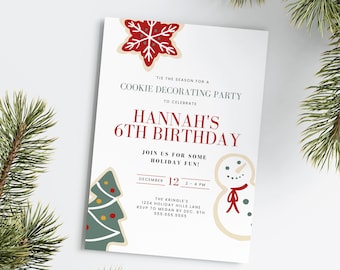 Puede incluir: Una tarjeta de invitación blanca con ilustraciones rojas y verdes de galletas de jengibre. El texto dice "Tis the season for a cookie decorating party to celebrate Hannah's 6th birthday. Join us for some holiday fun! December 12, 2-4 PM. The Kringle's 1234 Holiday Hills Lane RSVP to Megan by Dec. 6th 555.555.5555"