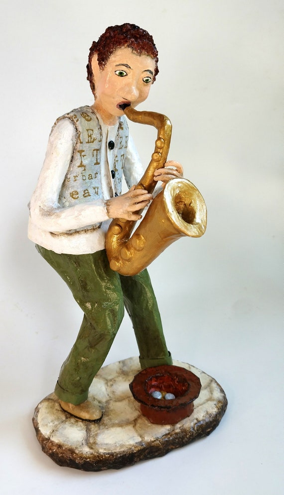ジャズ サックス奏者 男性 置物