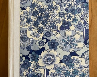 Grid Graph Journal - Blue Floral Pattern (192 pages)