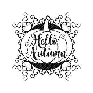 Puede incluir: Gráfico en blanco y negro con forma de calabaza y las palabras "Hello Autumn" en una fuente decorativa. La calabaza está enmarcada por un borde ornamental y arremolinado, ideal para manualidades y decoraciones con temática otoñal.