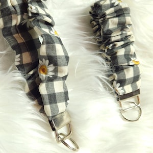 Daisy and gingham Scrunchie Lanyard and wristlet