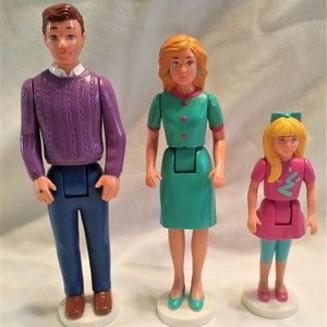 Vintage Tyco Talking Family Dollhouse Father, Mother Daughter