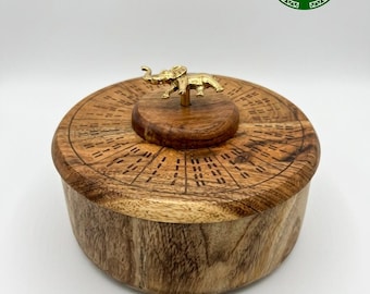 Handcrafted Wooden Ifá Soup Tureen / Bowl – Engraved Major Odus of Ifá