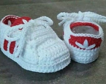 Scarpe neonato a uncinetto ,baby sneakers, baby shower, regalo battesimo, crochet baby shoes, scarpe sportive neonato, handmade baby gift