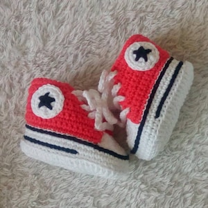 Handmade crochet baby shoes 100% cotton Converse style, crochet baby sneakers, baby footwear