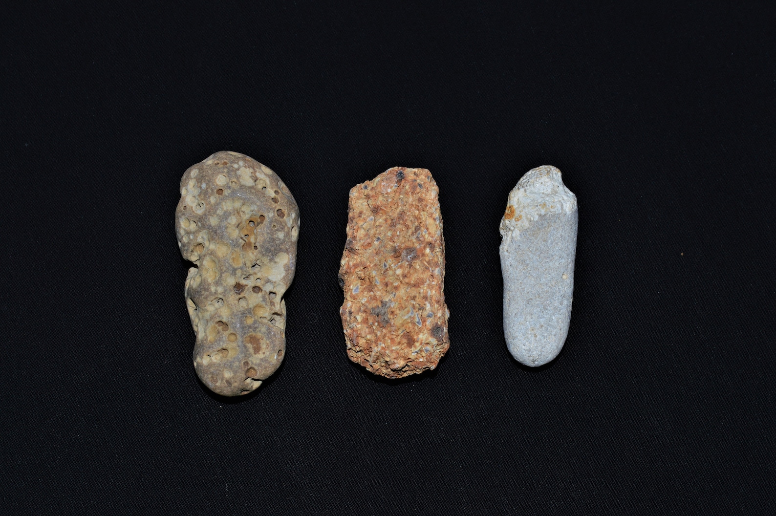 Set of 3 Finger Rocks With Fossil and Holeslong Rocksskinny - Etsy